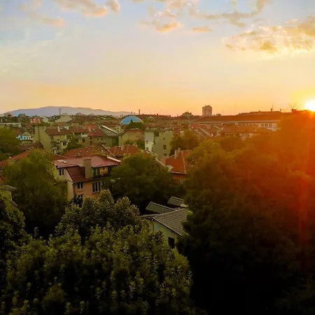 1 - 2br - 180 Views - Balcony - Amenities *