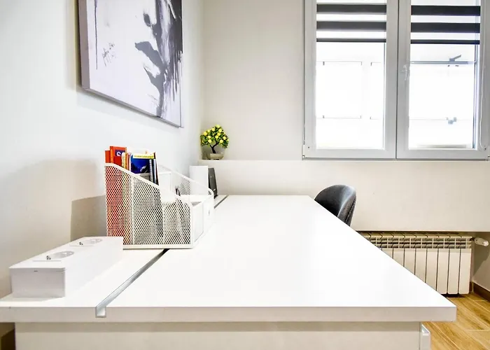 Апартамент 1 - 2br - 180 Views - Balcony - Amenities София