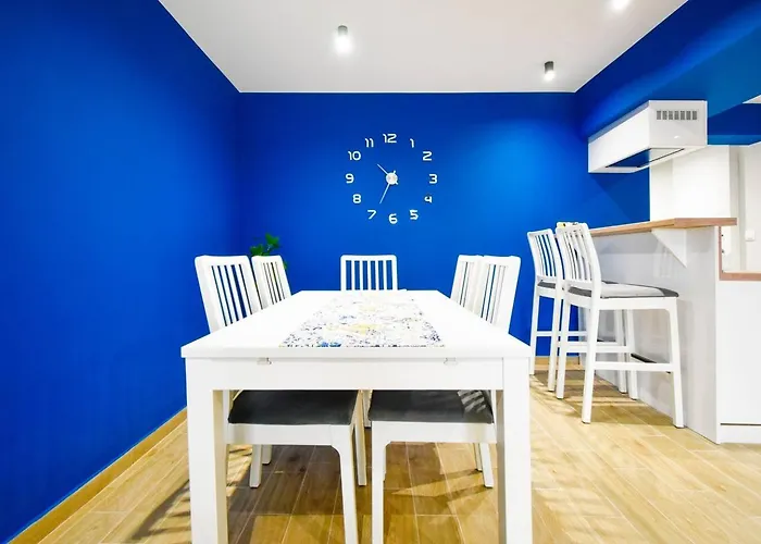 1 - 2br - 180 Views - Balcony - Amenities Апартамент София