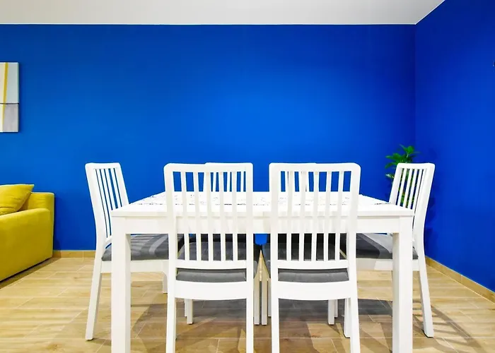 1 - 2br - 180 Views - Balcony - Amenities Апартамент София