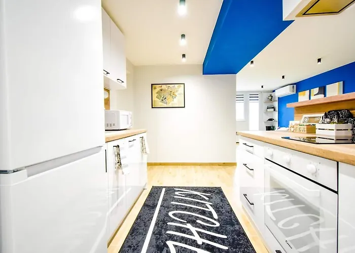 1 - 2br - 180 Views - Balcony - Amenities *