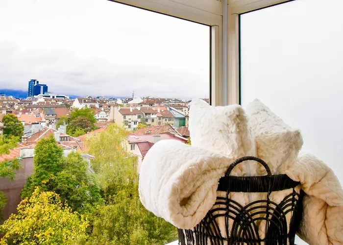 1 - 2br - 180 Views - Balcony - Amenities Апартамент *