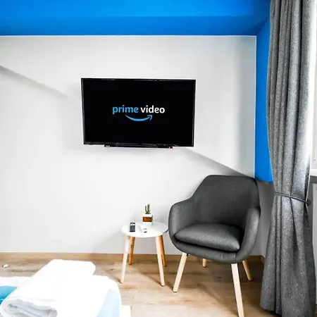 1 - 2br - 180 Views - Balcony - Amenities