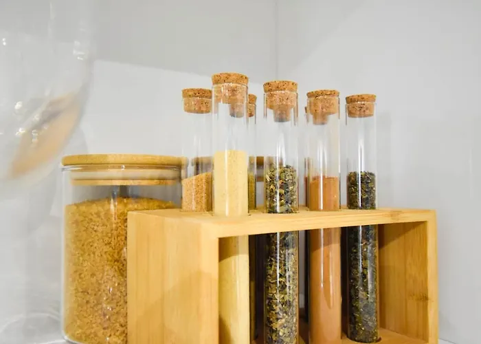 Apartment 1 - 2br - 180 Views - Balcony - Amenities *