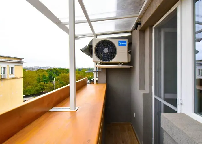 Apartment 1 - 2br - 180 Views - Balcony - Amenities Sofia
