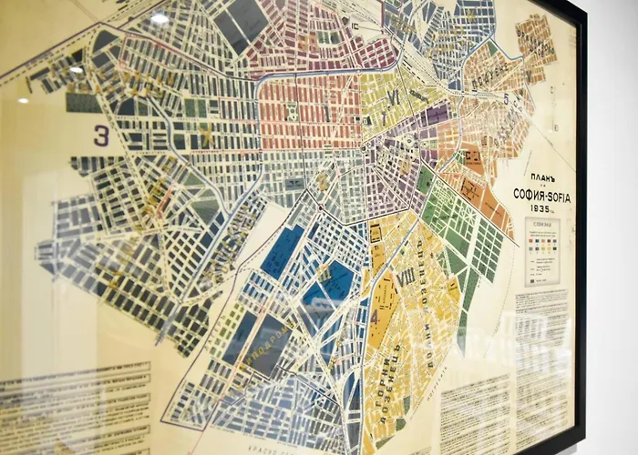 Apartment 1 - 2br - 180 Views - Balcony - Amenities Sofia