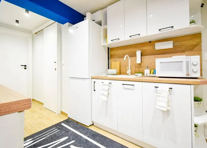 1 - 2br - 180 Views - Balcony - Amenities Apartment