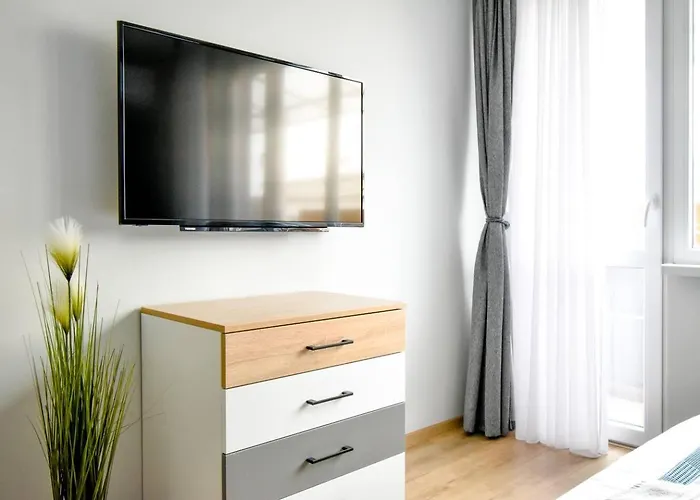 1 - 2br - 180 Views - Balcony - Amenities * Sofia