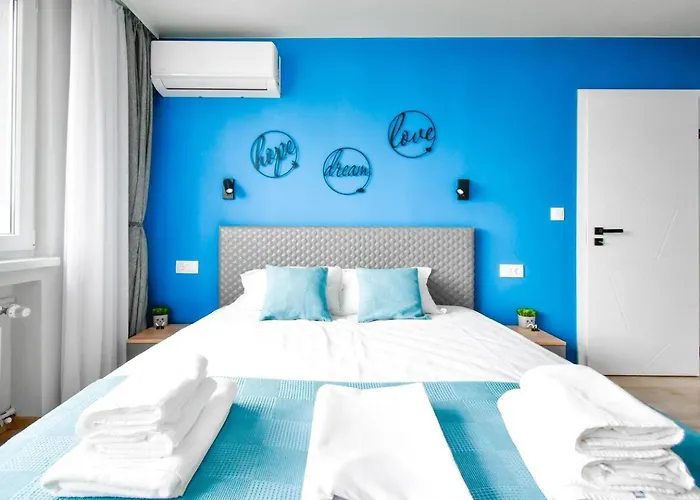 1 - 2br - 180 Views - Balcony - Amenities *