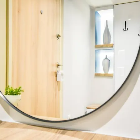 1 - 2br - 180 Views - Balcony - Amenities *