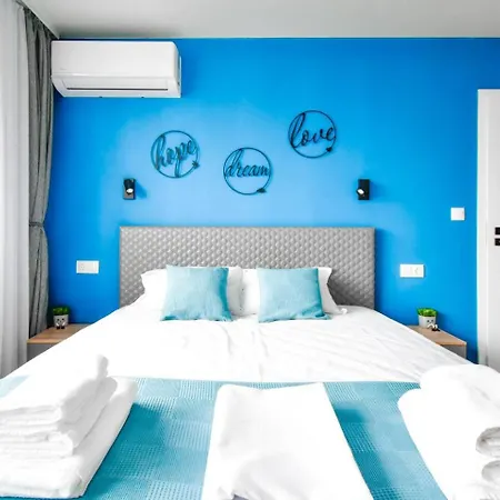 1 - 2br - 180 Views - Balcony - Amenities *